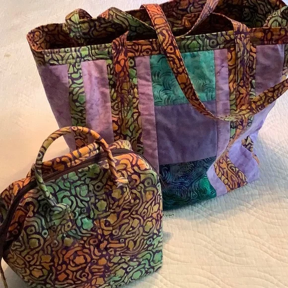 Overnight and Accessory/Makeup Bag - Picture 1 of 4